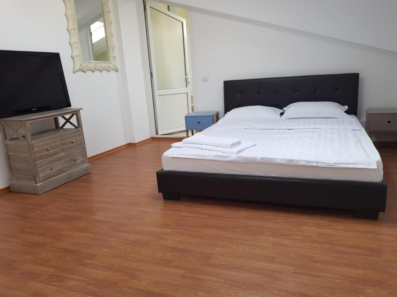 Nonna Mia Hotel Bükreş Dış mekan fotoğraf